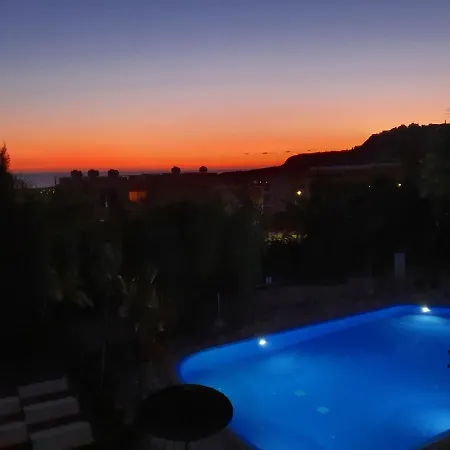 Sea View Peyia, * Пафос